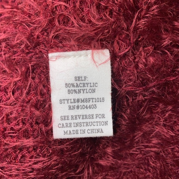 DAT TO DAY blu pepper Off the Shoulders “Fuzzy” Sweater in Burgundy Size Large - Picture 7 of 8